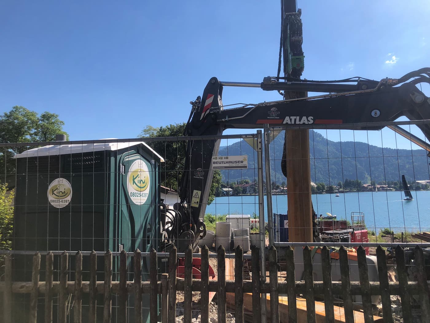 Sanitärcontainer für Baustellen im Oberland